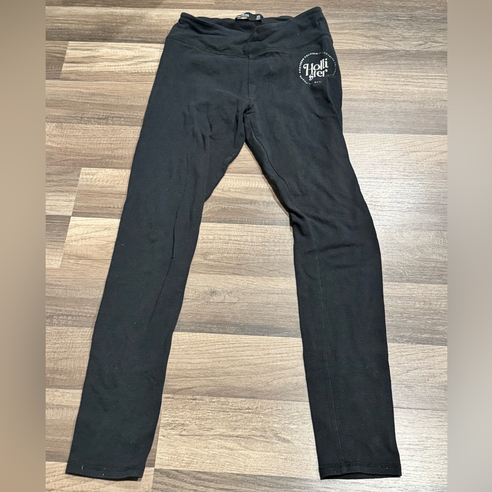 ⚠️Hollister Black Leggings⚠️